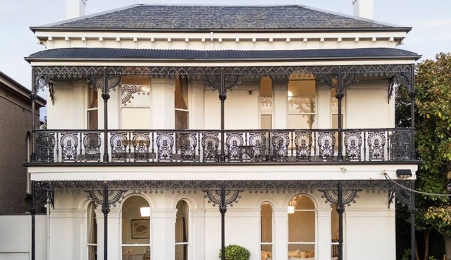 Toorak Escape