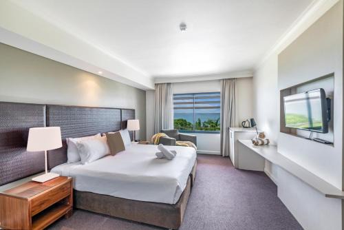 'Top Horizons' Resort style Stay with Pool & Ocean Views