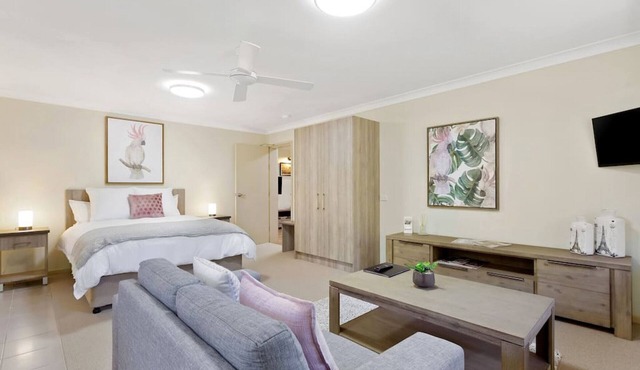 Top Rated Maleny: The Tallowood at The Guesthouse