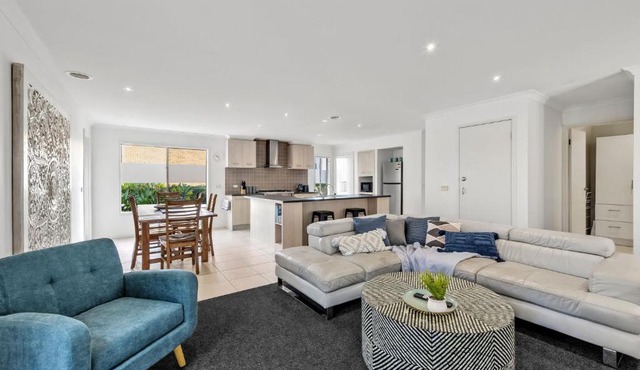 Torquay Pacific Escape Groups, Golf & Beach