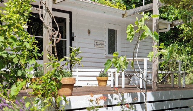 Traditional 1920's cottage in Merricks