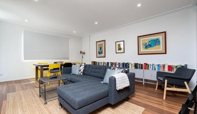 Tranquil 2BR APT - Glebe Park View - Hosted by CanStay
