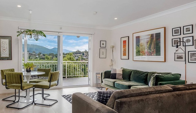 Tranquility Base: stunning mountain & valley views