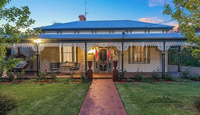 Trebor on Dickson - Stunning high-end home