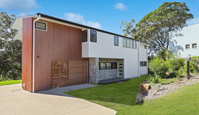 Tree House by the Sea | Modern Beach Home
