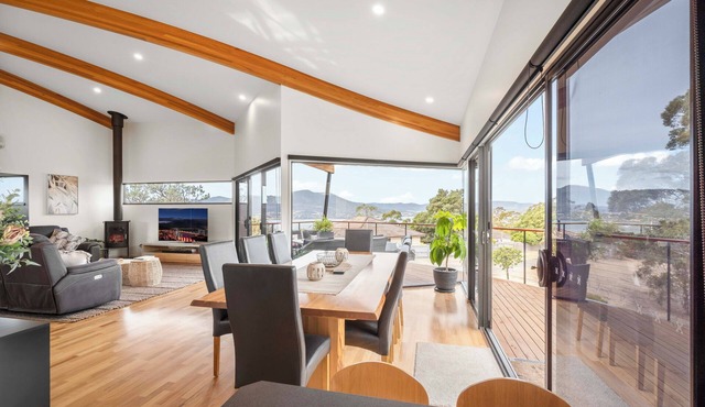 Tree Top Views - 4 Bedroom House - Rosetta