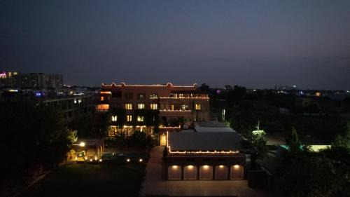 TreeHouse Rajbagh