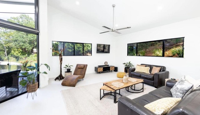 Treetops Retreat