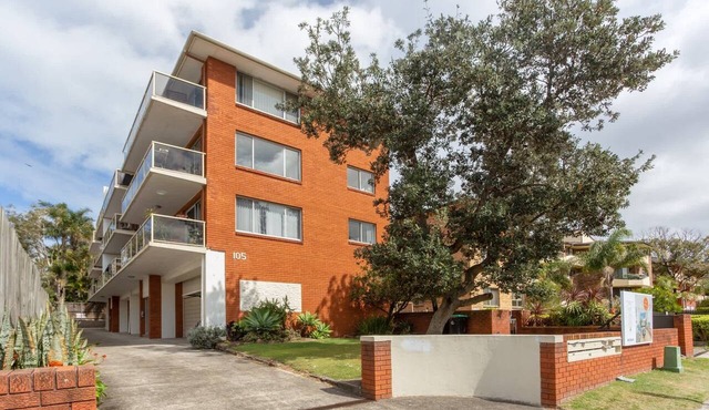 Trendy Apartment on Dee Why Beach in Dee Why