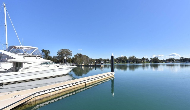 Trinity Point Luxe Townhouse - Waterfront Reserve