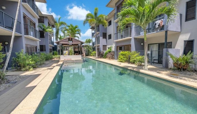 Tropic Nest - Resort-Style Escape by the Waterfront