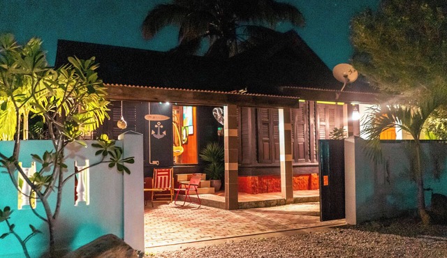 Tropical Beach Villa - A Walk to the beach in Langkawi