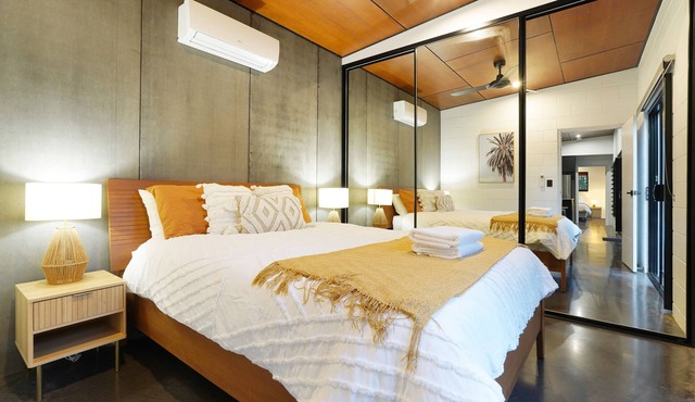 Tropical Two-bedroom studio-The Hide-Out