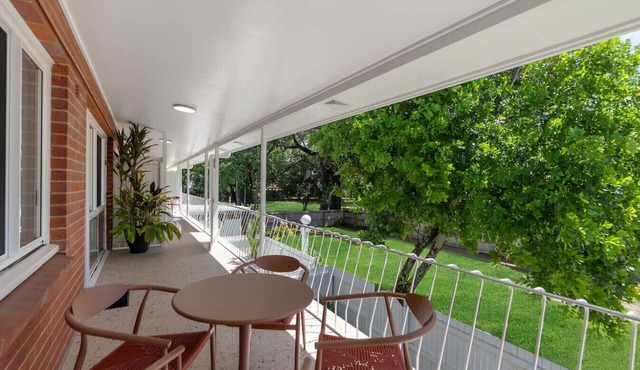 Tropicana Boutique Hotel - 4 | Work, Relax & Discover the Reef From This Central Cairns Apartment