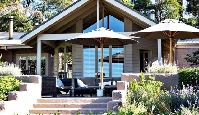 Tussie Mussie Vineyard Retreat Lodge - 3 Bedrooms