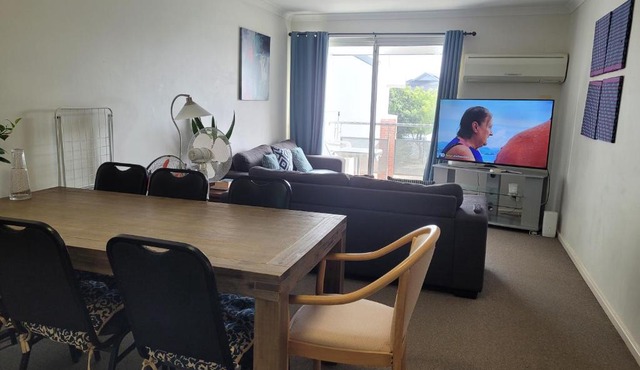 Twin or double room in a 2 bedroom apartment