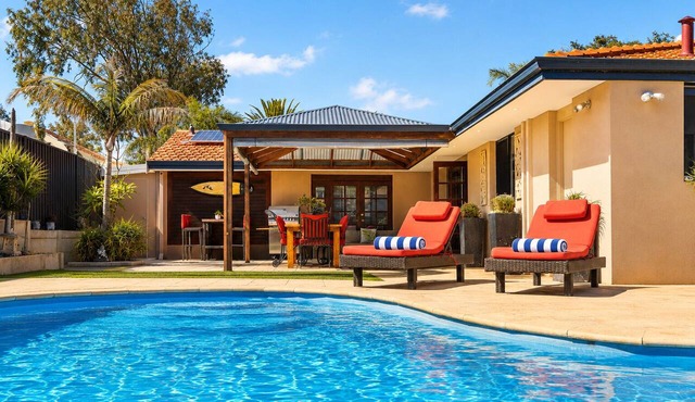 Twin Palms: Perfect for your holiday with Pool, Patio, BBQ and fury friends welcome in Perth