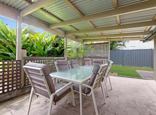 Two Bed Terrace Near Hervey Bay Beaches