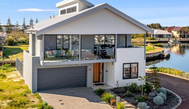 Two-Storey with Marina Views