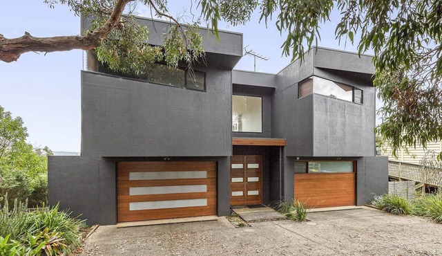 Ultimate Coastal Haven , Private Pool & Sun Aspect in Anglesea