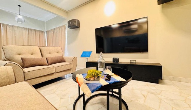 uncommon homestay