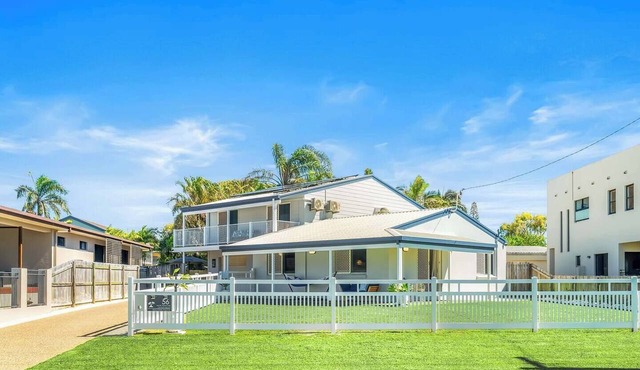 Unit 1 (Anna) Beachside Mackay