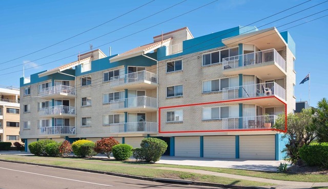 Unit 1 Seascapes Golden Beach Waterfront Balcony