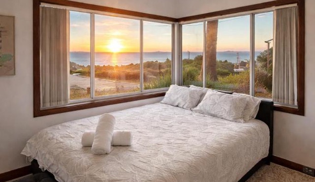 Upper Esplanade Oceanview Escape
