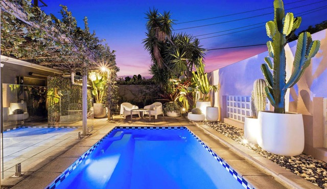 Urban Sanctuary! 1Bed, 1Bath, 1Car, POOL~Teneriffe