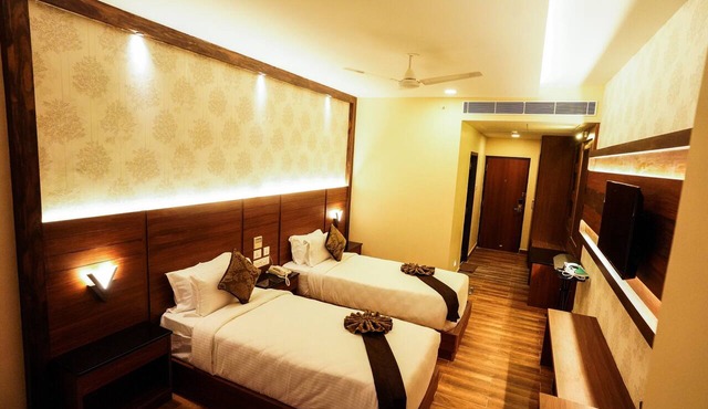 V FIVE HOTEL