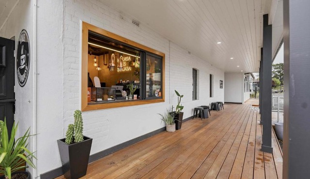 Vale Apartments Trio - Coffee at your doorstep