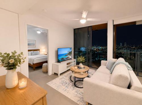 Valley Luxe - High Level Scenic Apartment
