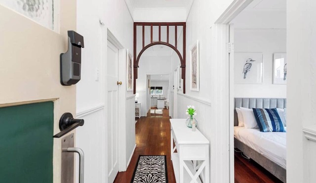 Victoria Park: Classic Australian Charm House