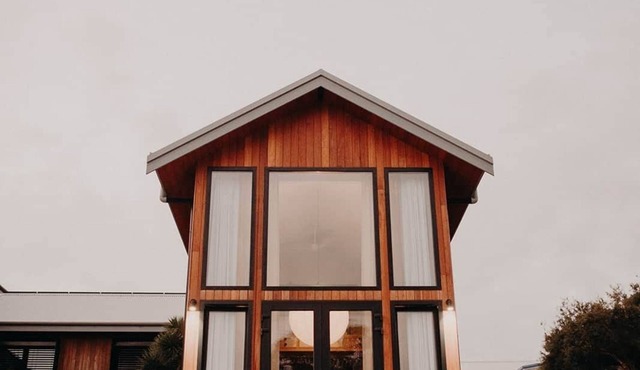 View Street Studios - Yarri