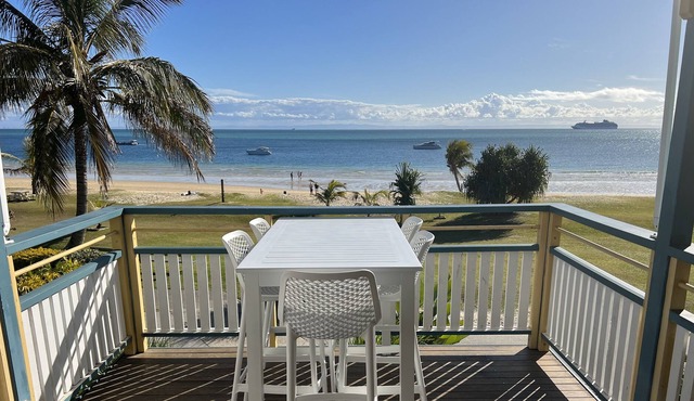 Villa 35 - Air conditioned beach front villa