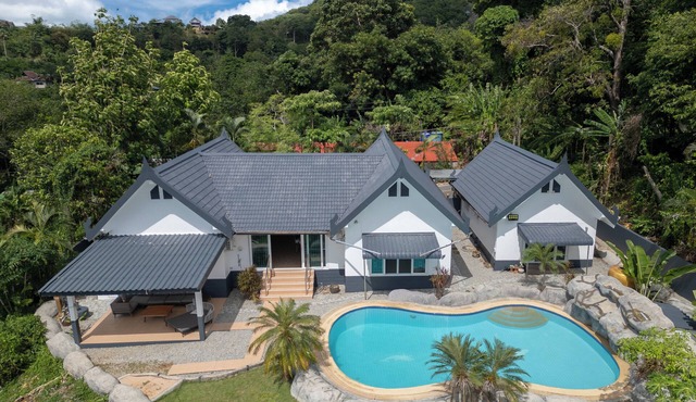Villa Olympus 4 bedrooms Sea view Kata beach with pool and tropical garden in Tambon Karon