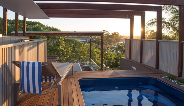 Villa One Five - Rooftop Plunge Pool and BBQ.