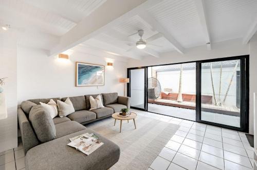 'Villa One' Walk to Noosa Beach & Hastings Street