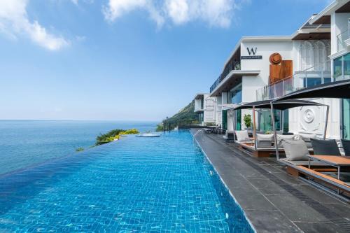 Villa W Luxury in Nai Harn Beach