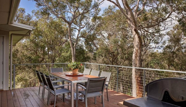 Vintners - modern, 2bdrm wings, 3 acres nature setting