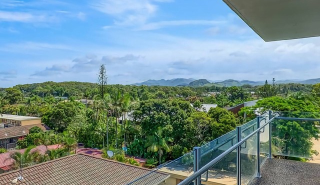 Wake up each morning to fresh ocean breezes, then take a short walk across the street to Park Beach