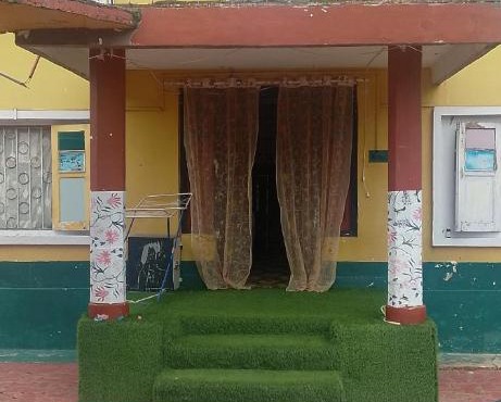 Walk in to mountains in Srinagar