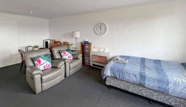 Waratah Waterfall Retreat, Close To Pub,Local Shop, Waterfall & Lake Beautiful l