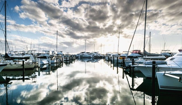 Waterfront spectacular