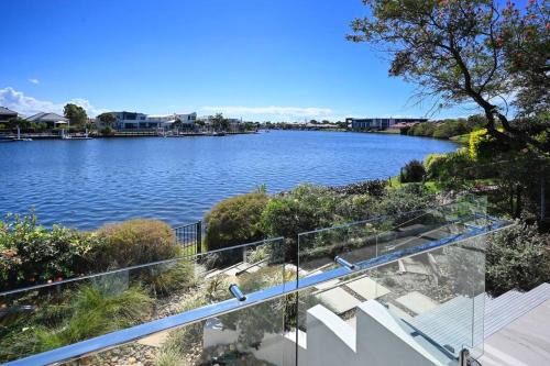 Waterfront Stylish Luxury, Light, Relaxed