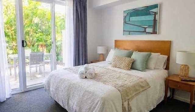 Waterside Apartment Mandurah with jetty