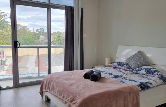 Waverley apartment D-one bedroom wifi available