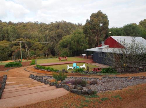 Wellington Forest Cottages & Bar