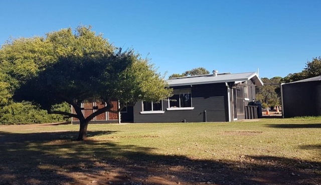 Westbay Waterfront Cottage