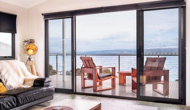 Whale Watcher 1 - Freycinet Holiday Houses